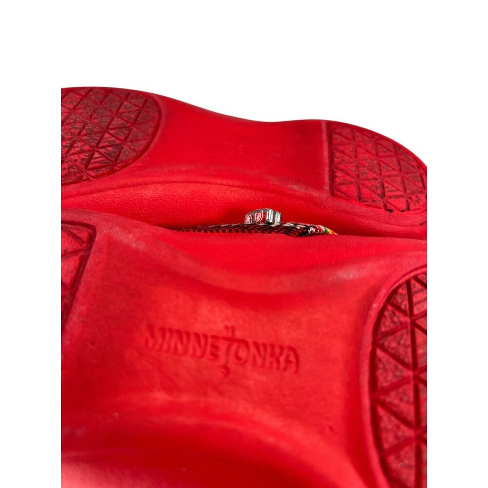 Minnetonka Red Leather Beaded Sandals Flip Flops Thongs 7M Womens Wedge Heel - Picture 12 of 12